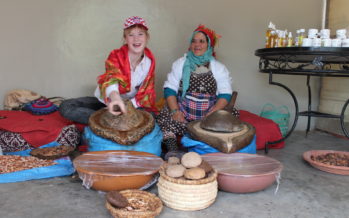 Helena-Reet: Sällsynthet i Marocko – arganolja! Besök hos affären ”Khmissa Argan” i Essaouira