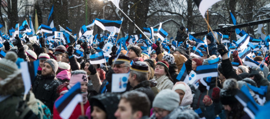 STORT FOTOGALLERI! Republiken Estland 100 år – flagghissning i Tallinn